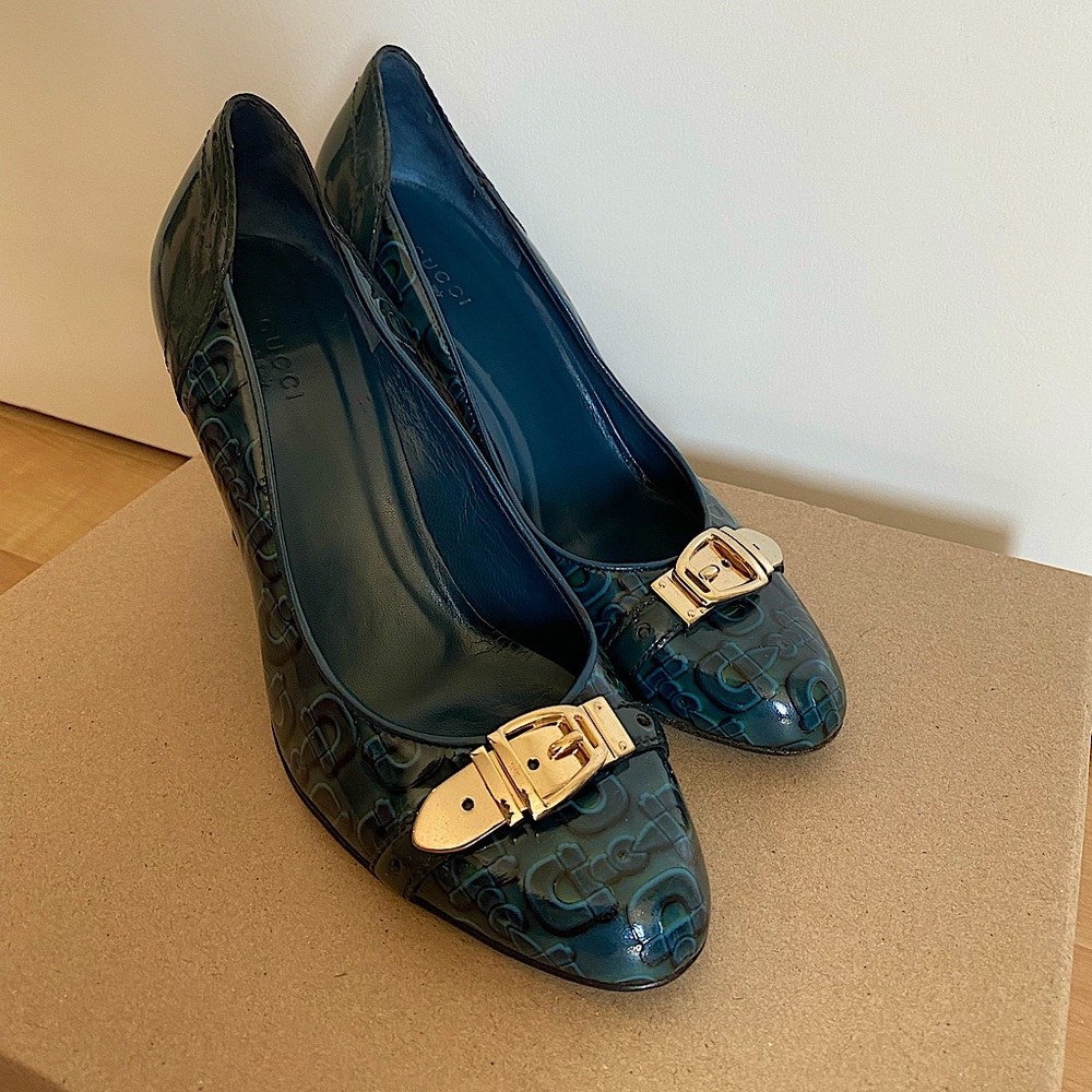 Vintage Gucci Patent Leather Logo Pumps